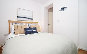 Coastal Penarth Dream! Close To Cardiff Superb Location Near Bars And Restaurants! Dog Friendly And Welcome Breakfast Pack!