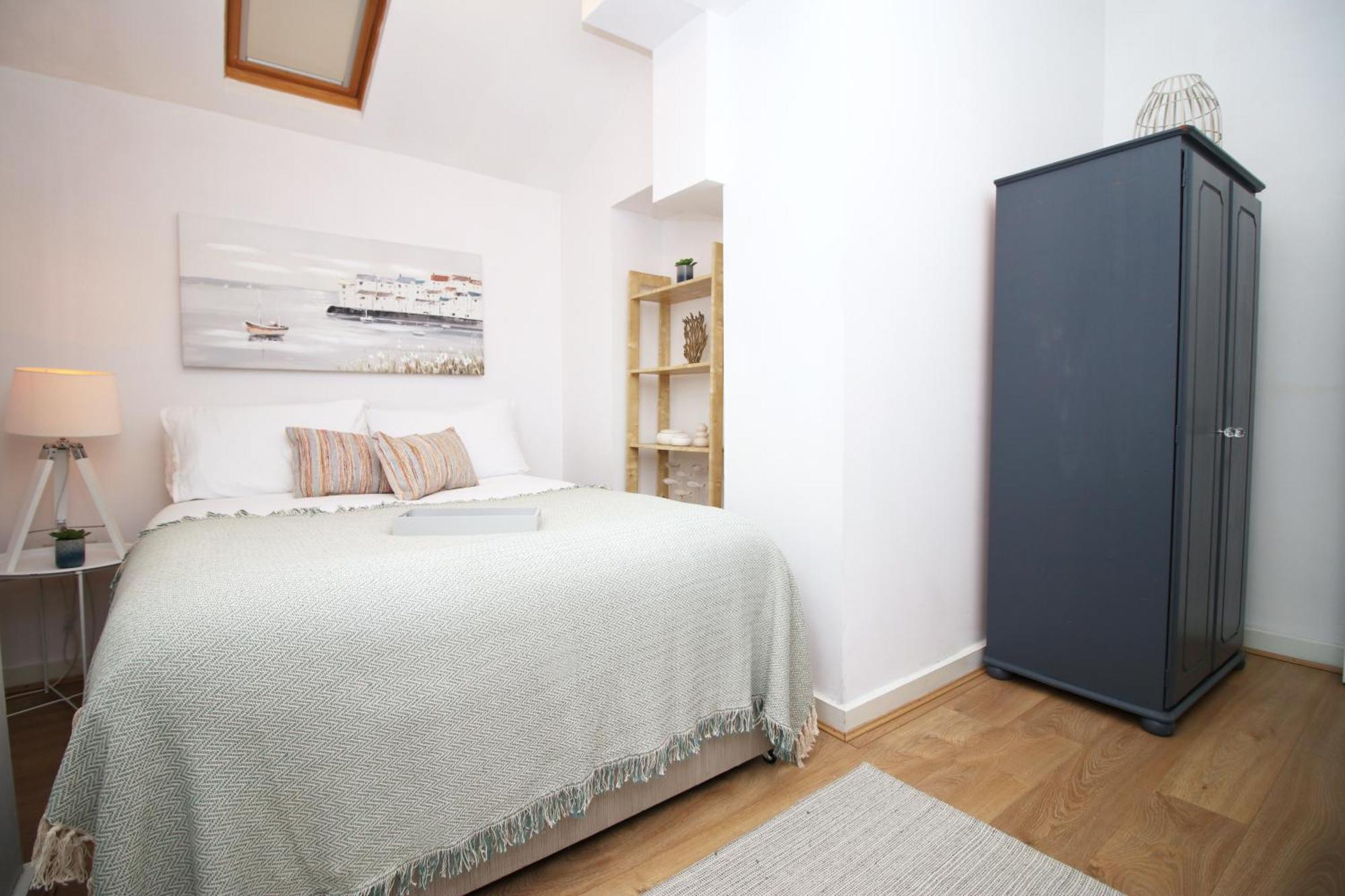 Coastal Penarth Dream! Close To Cardiff Superb Location Near Bars And Restaurants! Dog Friendly And Welcome Breakfast Pack! Exterior photo