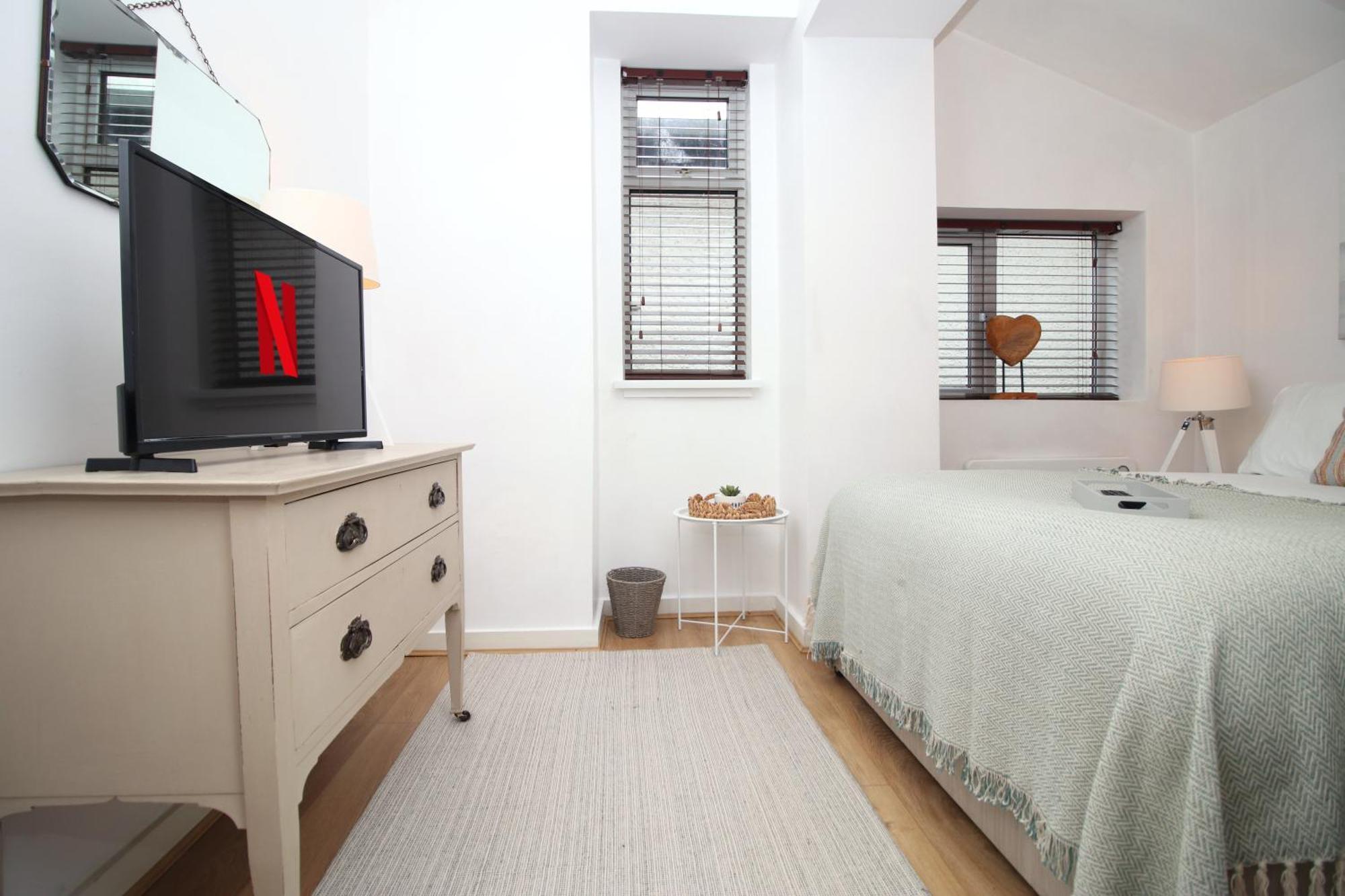 Coastal Penarth Dream! Close To Cardiff Superb Location Near Bars And Restaurants! Dog Friendly And Welcome Breakfast Pack! Exterior photo