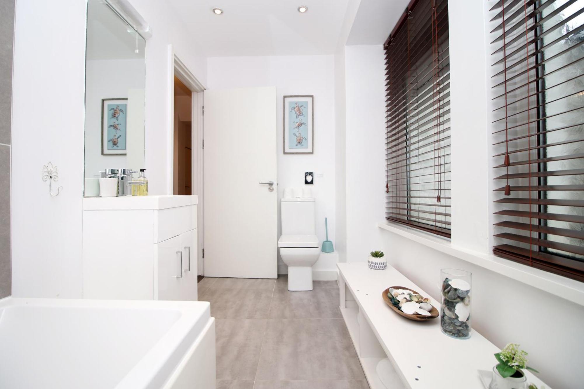 Coastal Penarth Dream! Close To Cardiff Superb Location Near Bars And Restaurants! Dog Friendly And Welcome Breakfast Pack! Exterior photo